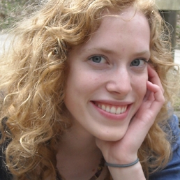 LewisAnna_AuthorPicA.jpg